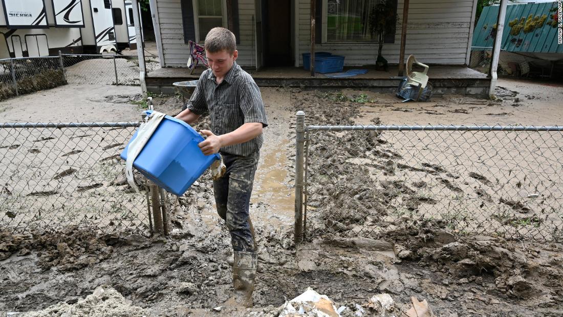 Kentucky flood survivors hope for another miracle as they brace for more rain