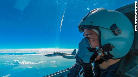 A Chinese People&#39;s Liberation Army (PLA) Air Force pilot conducts combat training exercises around Taiwan on August 7, 2022.