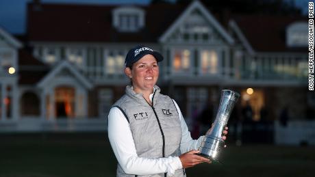 Women&#39;s British Open: Ashleigh Buhai rallies from late collapse to win first major title in playoff