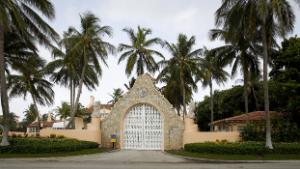 Mar-A-Lago in Palm Beach, Florida, US, on Tuesday, Aug. 9, 2022. Donald Trump faces intensifying legal and political pressure after FBI agents searched his Florida home in a probe of whether he took classified documents from the White House when he left office, casting a shadow on his possible run for the presidency in 2024. Photographer: Eva Marie Uzcategui/Bloomberg via Getty Images