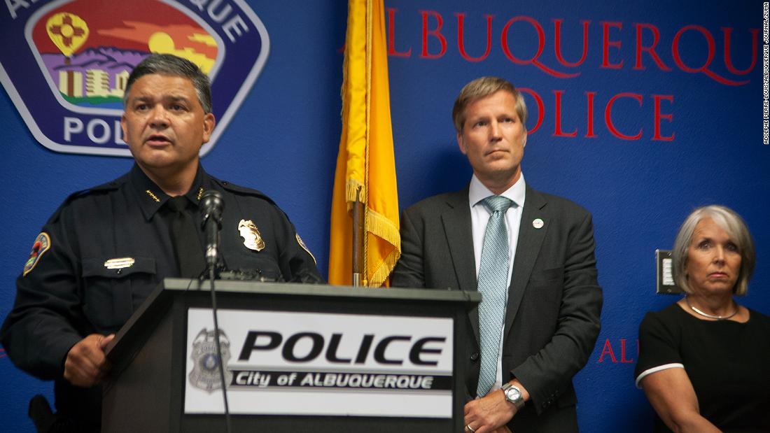 Hours before the Albuquerque killings suspect was publicly identified, CNN reporters were inside his home. Here's what happened - CNN : Authorities said Tuesday they arrested 51-year-old Muhammad Syed as a suspect in the killings of two Muslim men in Albuquerque, New Mexico.  | Tranquility 國際社群
