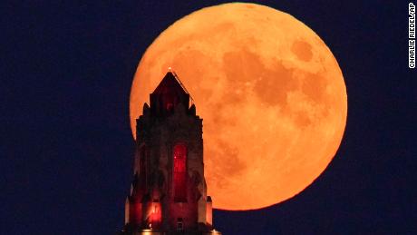 Summer&#39;s last supermoon and meteor shower take the celestial stage tonight 