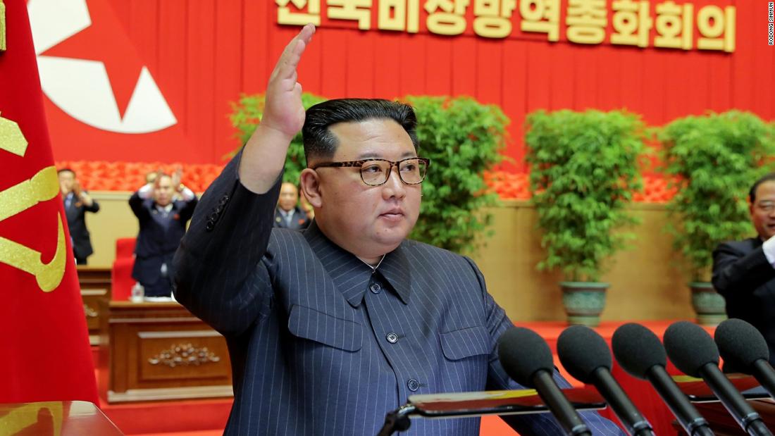 الكوري الشمالي كيم جونغ أون يعلن انتصاره على كوفيد