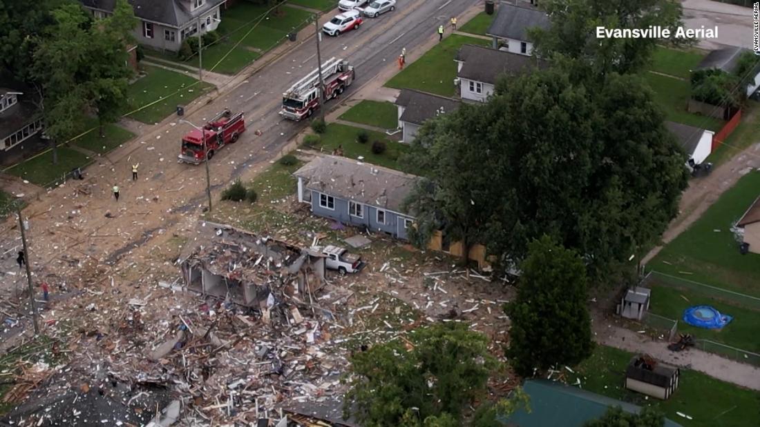 Impresionante video de dron: brutal explosiĂłn deja 3 muertos y 39 casas