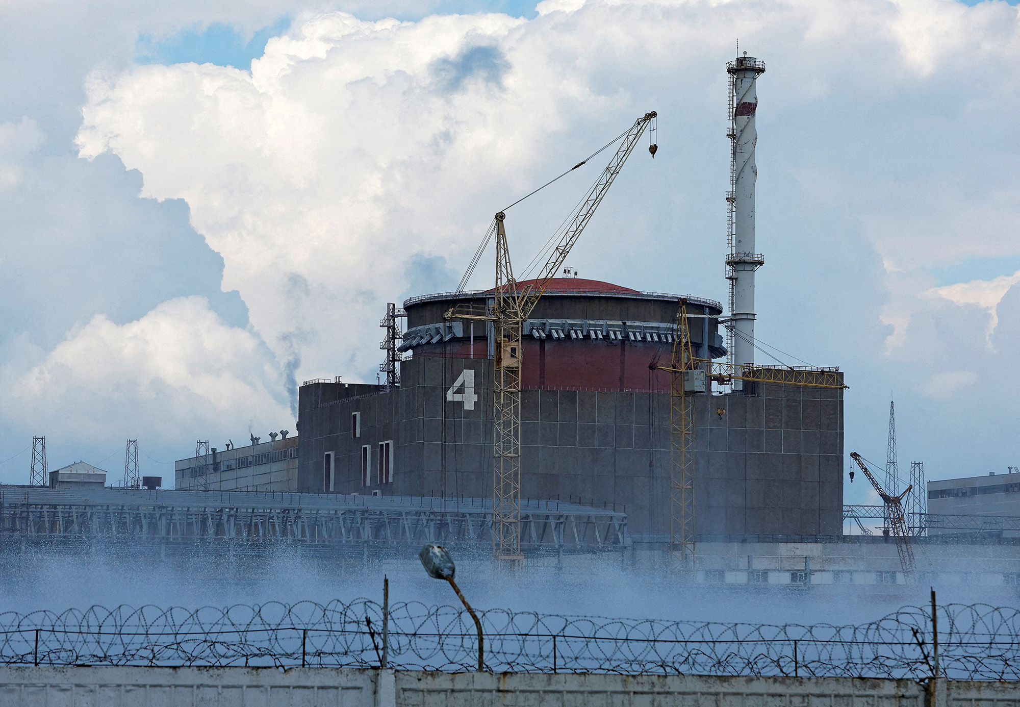 Zaporizhzhia: Ukraine's largest nuclear plant is under threat. But experts say a Chernobyl-sized disaster is unlikely | CNN