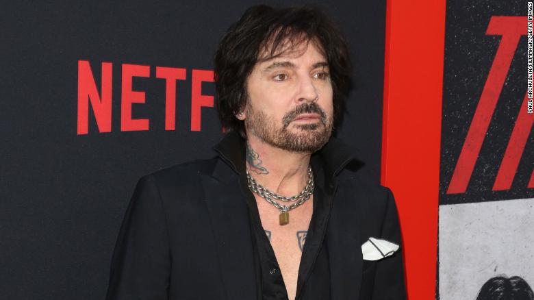 Tommy Lee’s nude photo sparks accusations of double standards