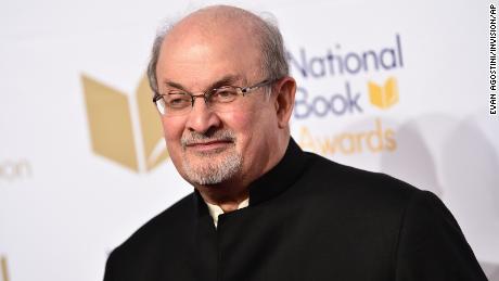 Hoe Iran Rushdie's satanische verzen gebruikte   