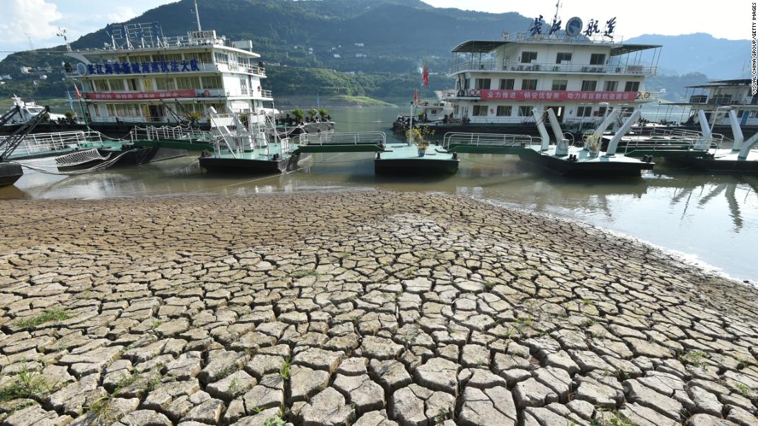 Chiny sadzą chmury, aby uzupełnić kurczącą się rzekę Jangcy