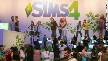 Gaming enthusiasts try out &quot;Sims 4.&quot;