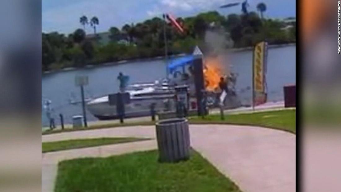 Video: See moment boat explodes while sitting in Florida marina – CNN Video