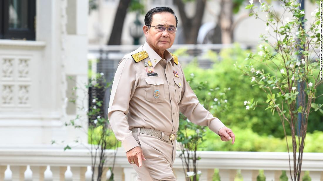 Прем’єр-міністра Таїланду Праюта Чан-Оча заарештували.  що сталося після цього?