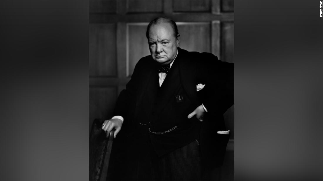 Un famoso retrato de Churchill en un hotel de Ottawa ha sido reemplazado por una réplica que el personal ha pasado por alto durante meses.