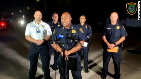 Three killed and 2 injured after gunman sets fire to building in Houston, police chief says