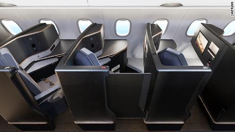 Las puertas de clase ejecutiva de los aviones ofrecen nuevos niveles de privacidad.  No todos piensan que son una buena idea