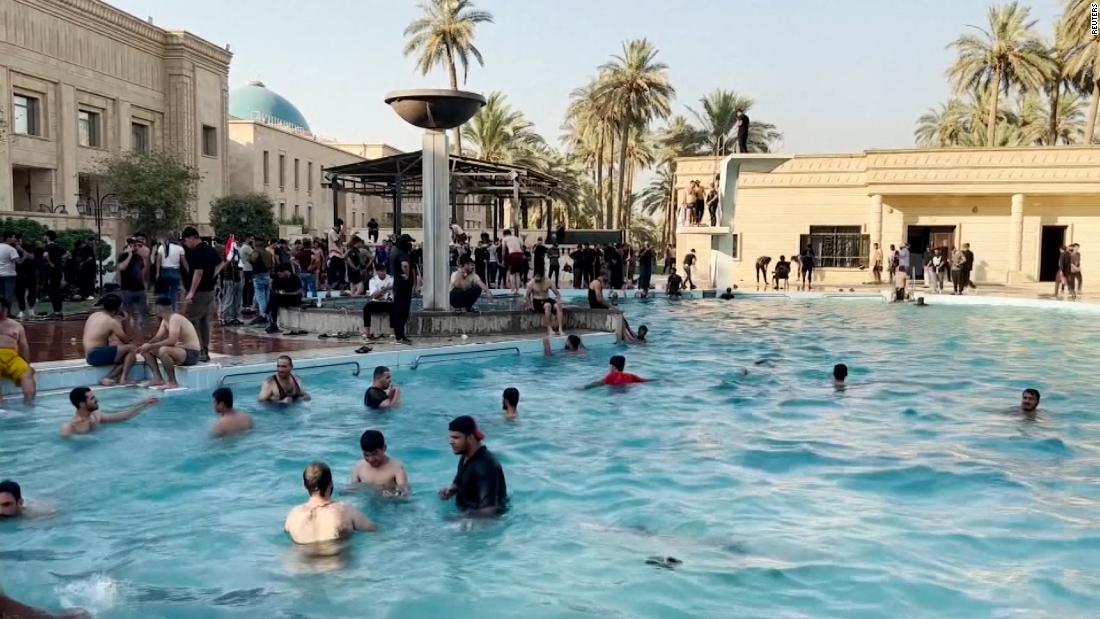 Video shows protesters taking over Iraqi palace, swimming in pool – CNN Video