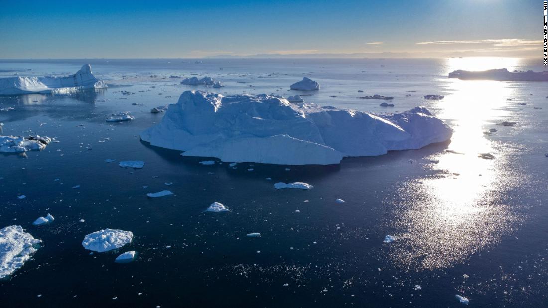يظهر بحث جديد أن فقدان الجليد في جرينلاند يمكن أن يرفع مستويات البحار العالمية بمقدار قدم تقريبًا
