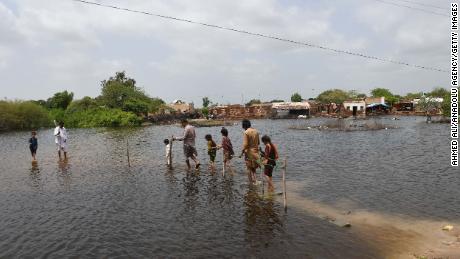 Rising floodwaters swamp parts of Pakistan&#39;s Mirpur Khas district. 