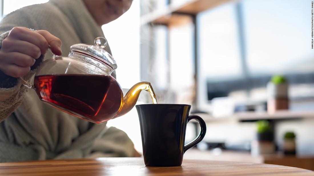 Drinking black tea may be linked to lower risk of early death, study finds  - CNN