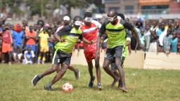 Temui pria yang memperkenalkan sepakbola buta ke Uganda