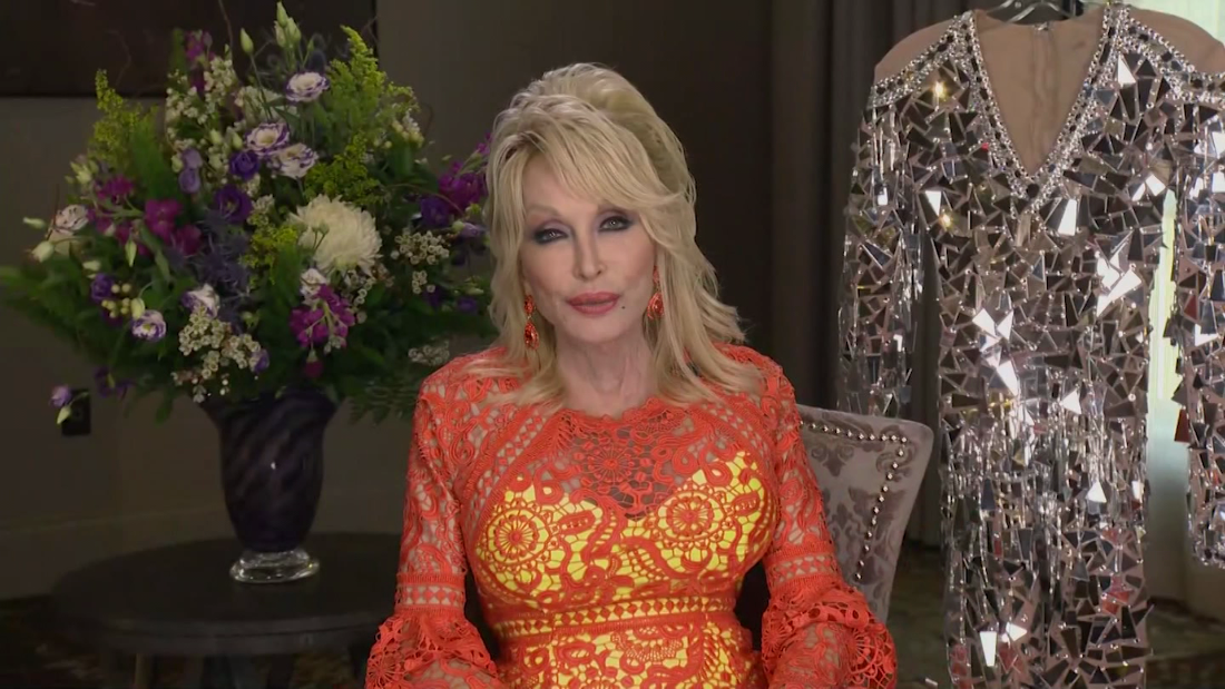 Hollywood Minute: Dolly Parton's canine couture - CNN Video.