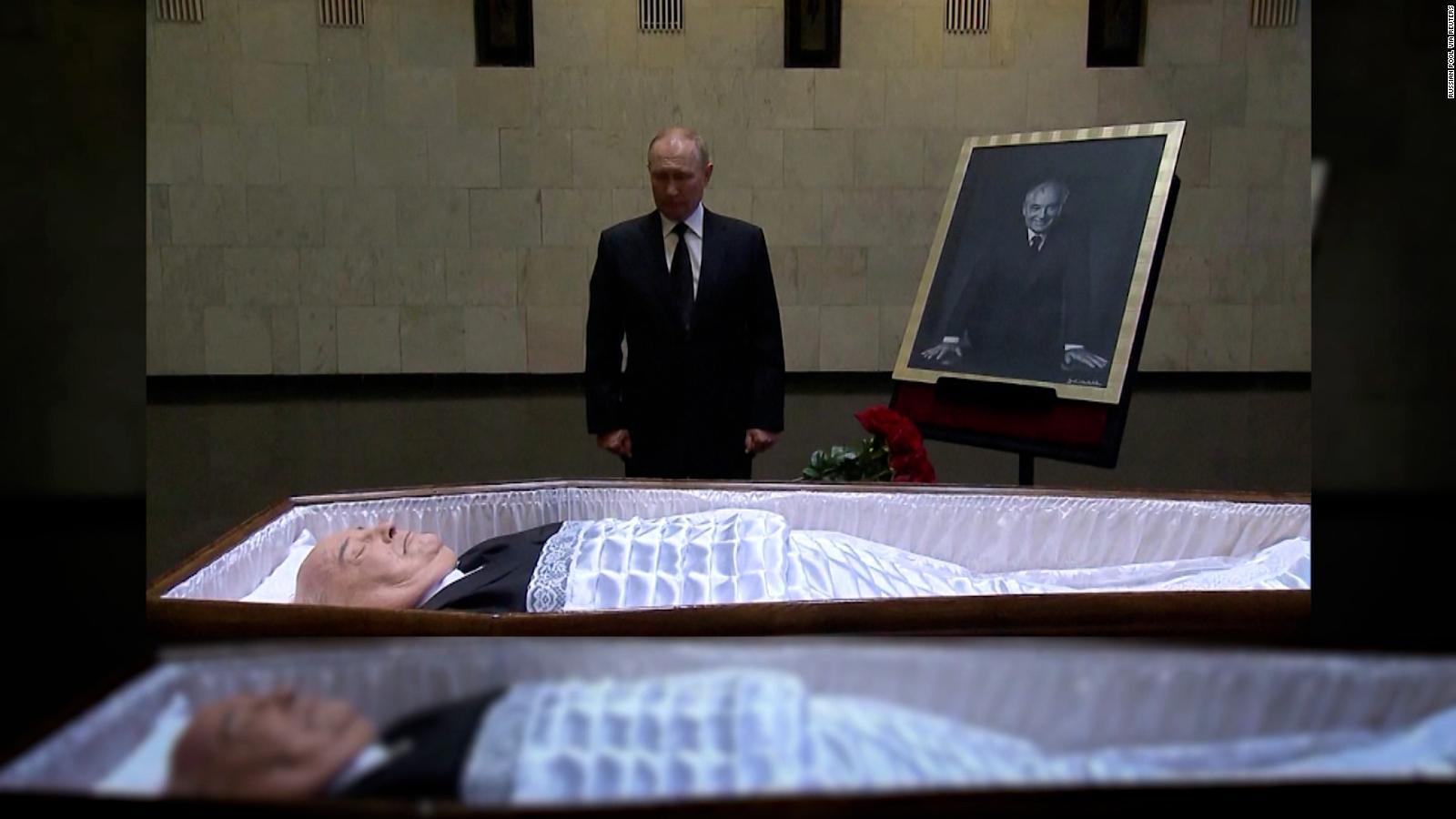 Watch Putin Pays Respects To Gorbachev But Will Not Attend Funeral Cnn Video 