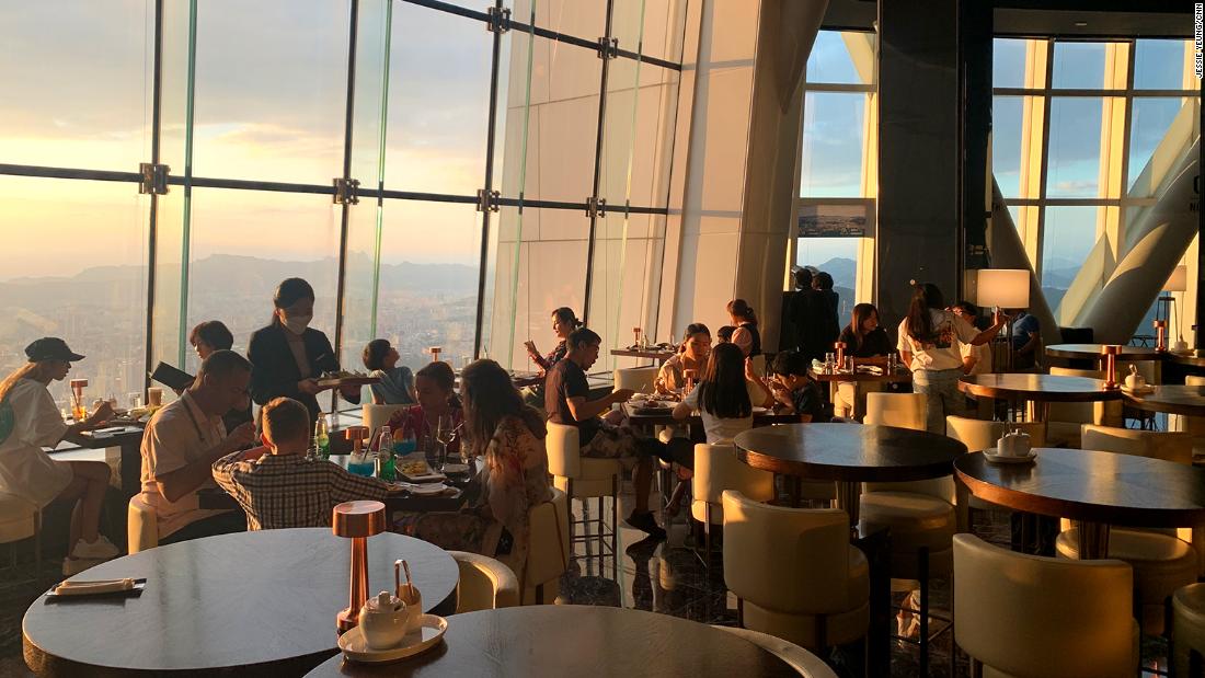 롯데월드타워: 한국에서 가장 높은 레스토랑에서 식사하기