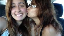 Lili Trujillo Paquette kissing her daughter Valentina was 16 years old. 