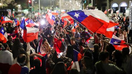 Νέο σύνταγμα της Χιλής: Οι ψηφοφόροι απορρίπτουν συντριπτικά την πρόταση στο δημοψήφισμα
