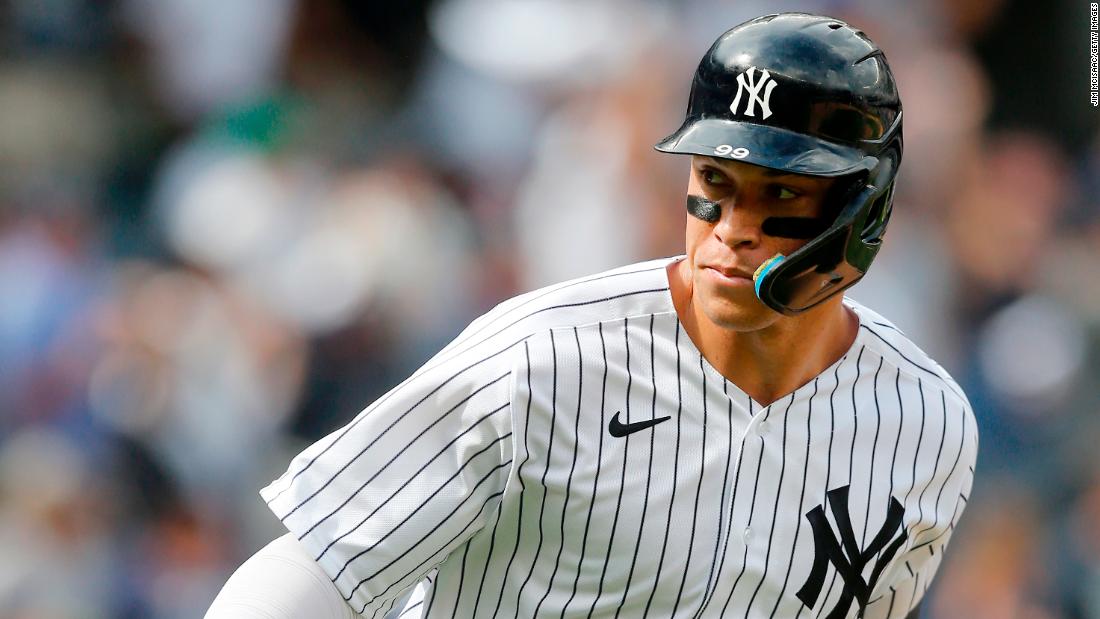 Yankees' Aaron Judge bristles at cheater talk after sideways glance before  home run 