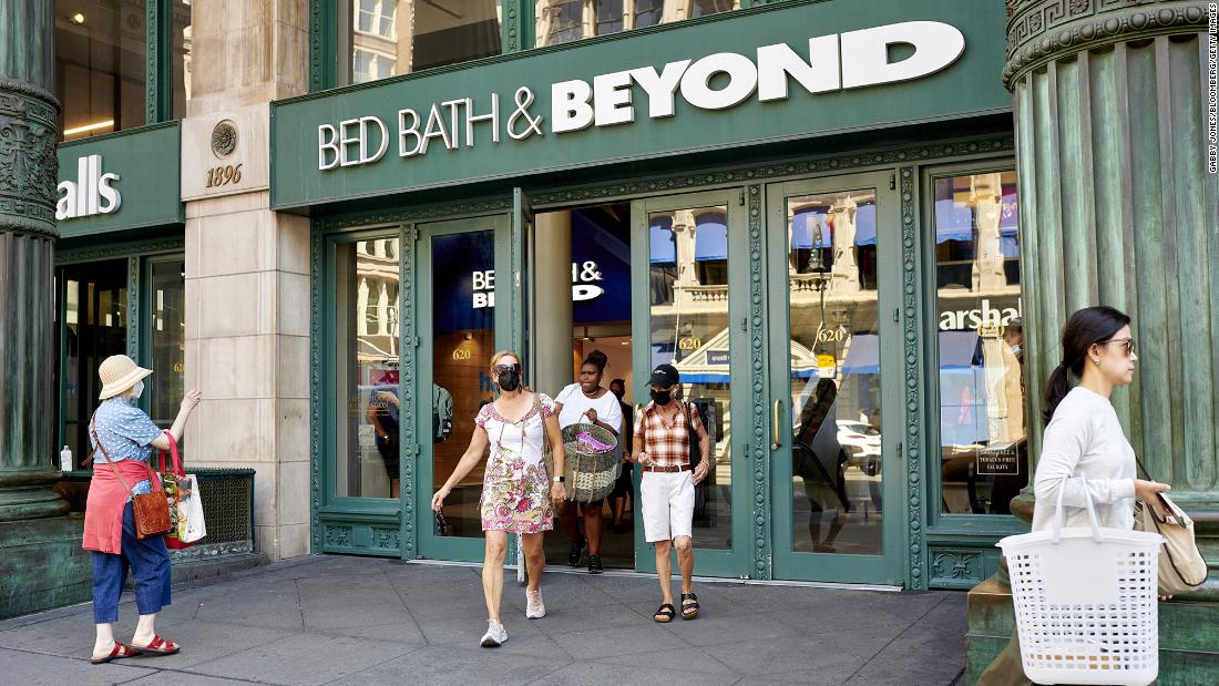 Gustavo Arnal: Bed Bath & Beyond shares plunge on the stock market