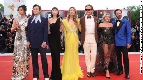 VENICE, ITALY - SEPTEMBER 05: (L-R) Gemma Chan, Harry Styles, Sydney Chandler, director Olivia Wilde, Chris Pine, Florence Pugh and Nick Kroll attend the &quot;Don&#39;t Worry Darling&quot; red carpet at the 79th Venice International Film Festival on September 05, 2022 in Venice, Italy. (Photo by Vittorio Zunino Celotto/Getty Images)