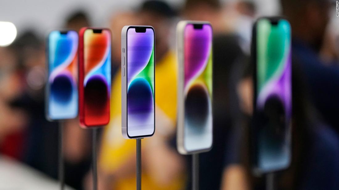 Prečo môžu bezdrôtoví operátori dať iPhone 14s zadarmo