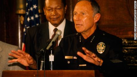 Los Angeles Mayor Tom Bradley and Los Angeles Police Chief Daryl Gates during a press conference about the LA riots on May 1, 1992.