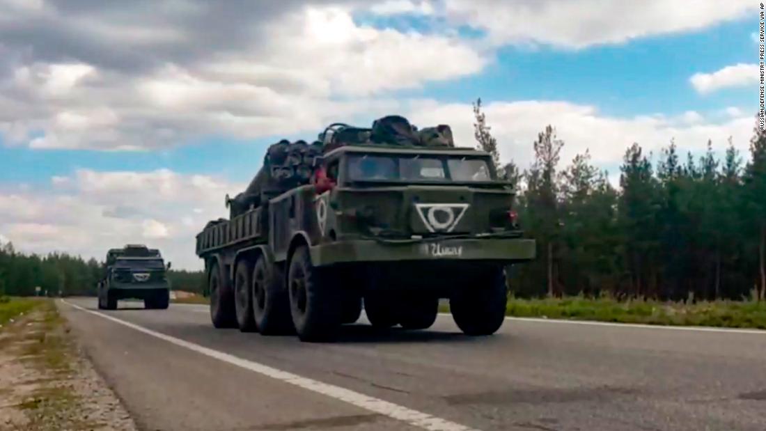 Українські війська входять до головного міста Ізюм на знак успіху нового наступу на Київ