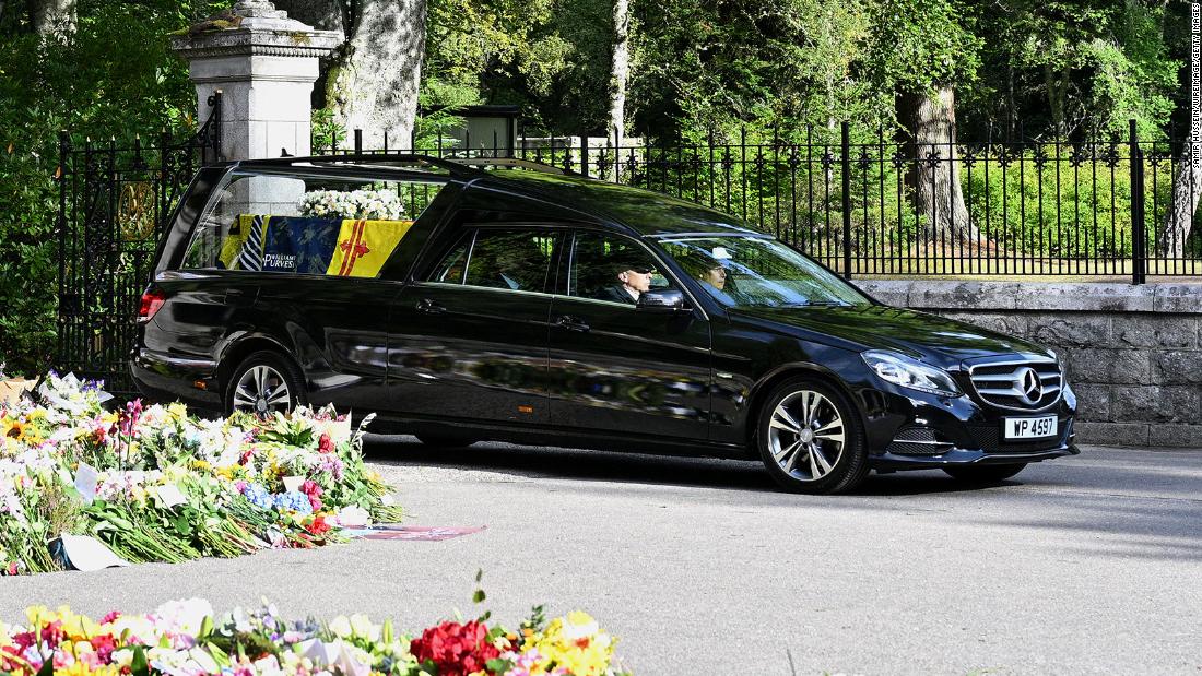 live-updates-queen-elizabeth-begins-final-journey-through-scotland