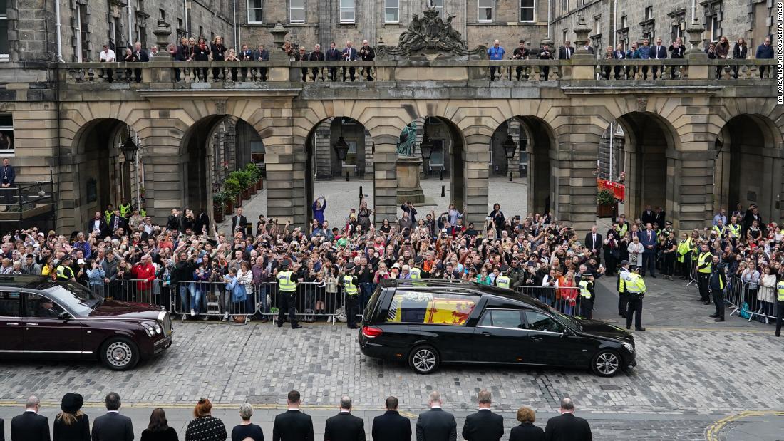 Queen's coffin arrives at the Palace of Holyroodhouse in Edinburgh