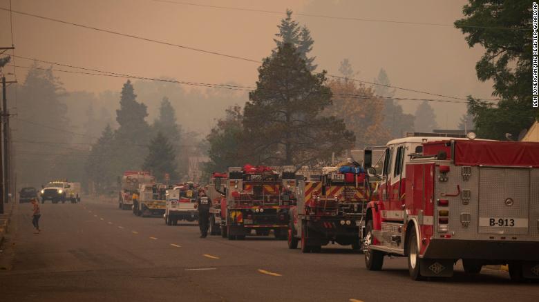 Oregon wildfire explodes in size as multiple blazes rage across the West, forcing evacuations and worsening air quality