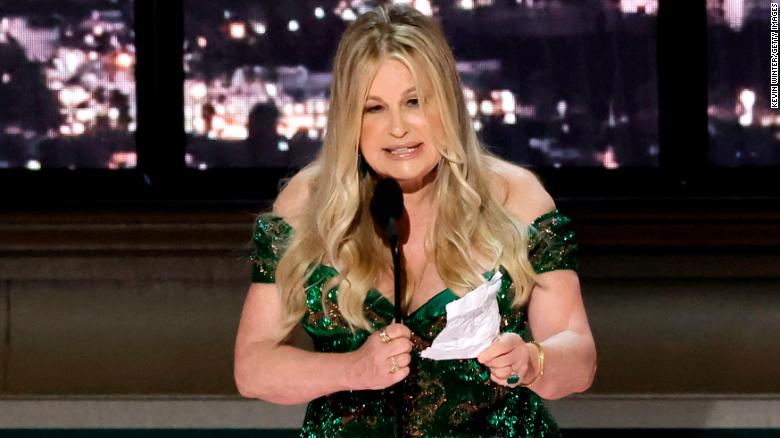 Jennifer Coolidge danced away being played off the Emmy Awards