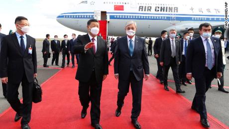 Chinese leader Xi Jinping with Kazakhstan&#39;s President Kassym-Jomart Tokayev as he arrives in Kazakhstan on Wednesday.