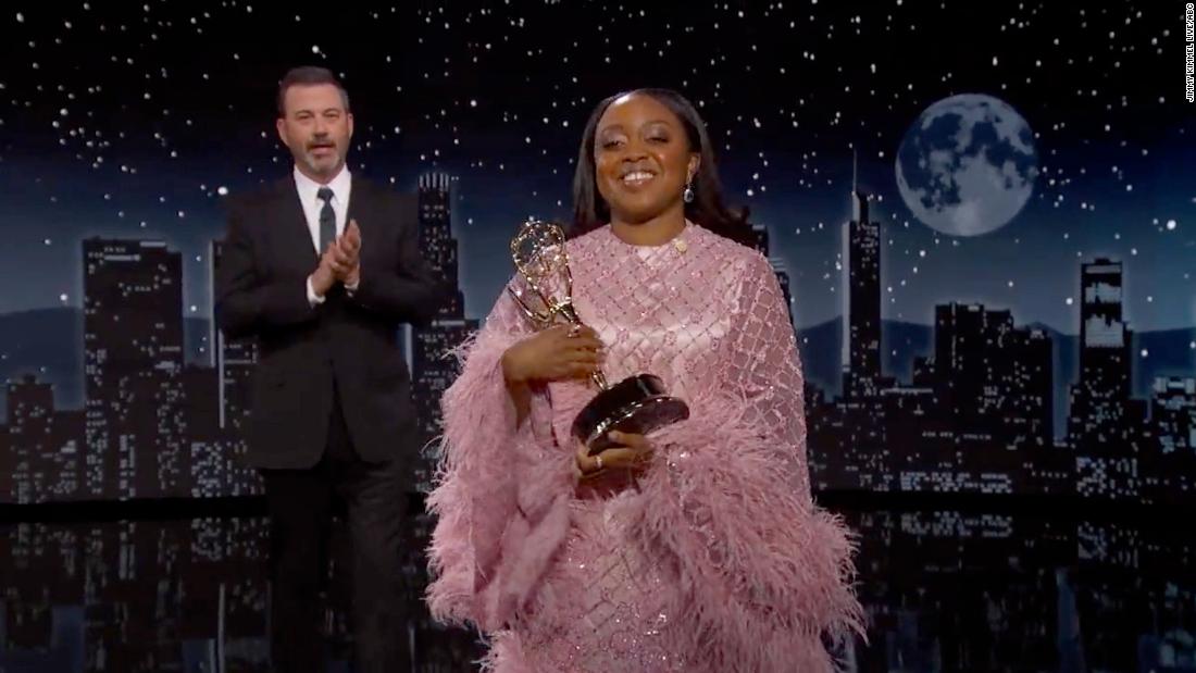 “Abbott Elementary” star and Emmy winner Quinta Brunson interrupts Jimmy Kimmel’s monologue – CNN Video