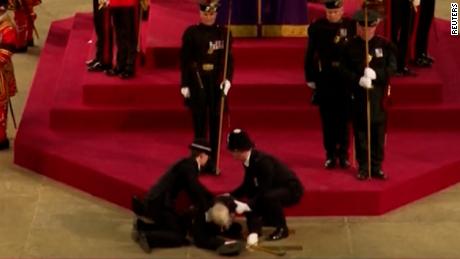 Royal guard member collapsed by Queen Elizabeth II&#39;s coffin