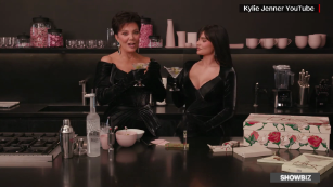 Kylie Jenner lanza su nuevo pintalabios en un sorprendente vídeo musical -  Bekia Belleza