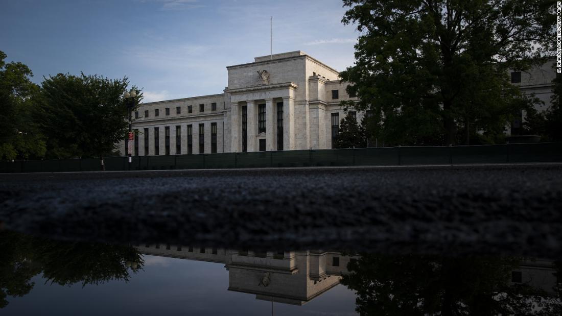 Wetgevers zijn boos over het stilzitten van de Fed in haar onderzoek naar handel met voorkennis