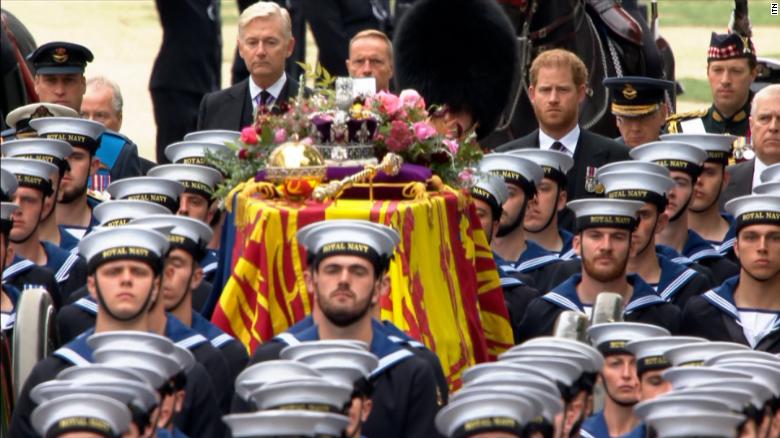 Royal family join procession bringing Queen's coffin to funeral