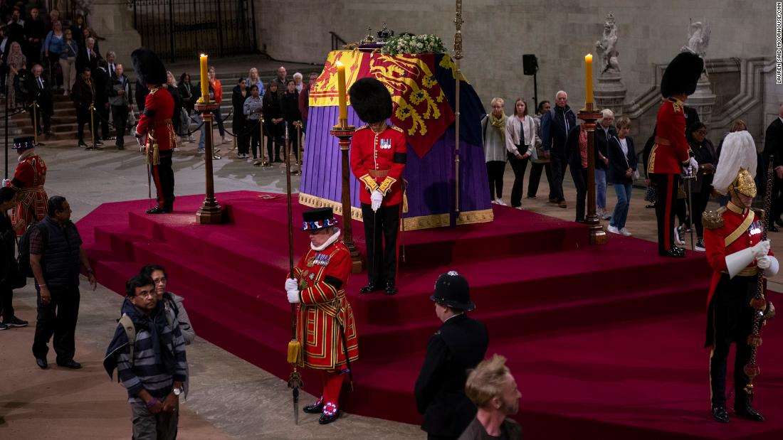 Photos: Saying goodbye to the Queen