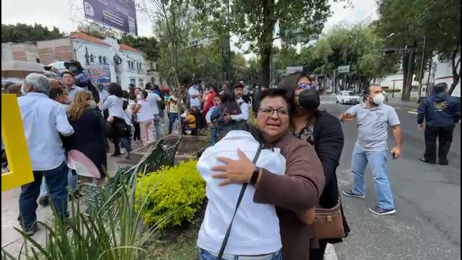 Sismo En México Sorprende A Familiares Que Conmemoraban A Fallecidos Por Terremoto De 2017 En 7987