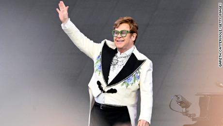 LONDON, ENGLAND - JUNE 24: Elton John performs on stage as American Express present BST Hyde Park at Hyde Park on June 24, 2022 in London, England. 