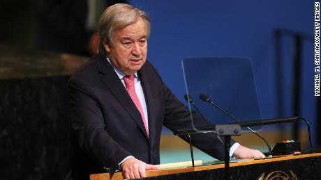 Guterres prend la parole lors de la 77e session de l'Assemblée générale des Nations Unies à New York. 