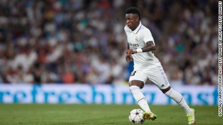 Vinícius Jr. dribbles during Real Madrid&#39;s Champions League match against RB Leipzig on September 14, 2022, in Madrid.
