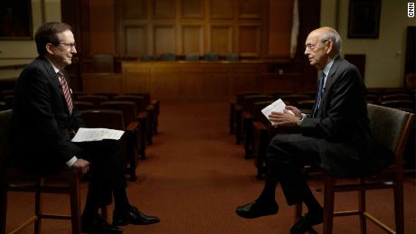 Stephen Breyer advierte a los jueces que algunas opiniones podrían ‘morderse en la espalda’ en una entrevista exclusiva con Chris Wallace de CNN